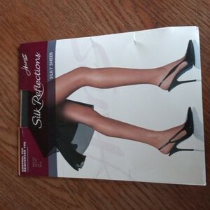 Hanes Silk Reflections Silky Sheer Jet
